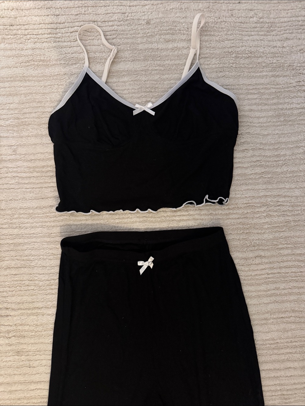 Black & White Lounge Set